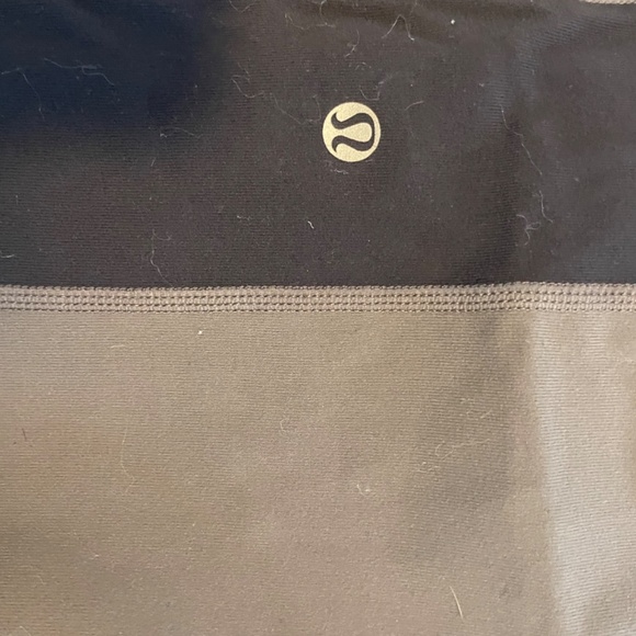 Lululemon grey capris - Picture 3 of 3